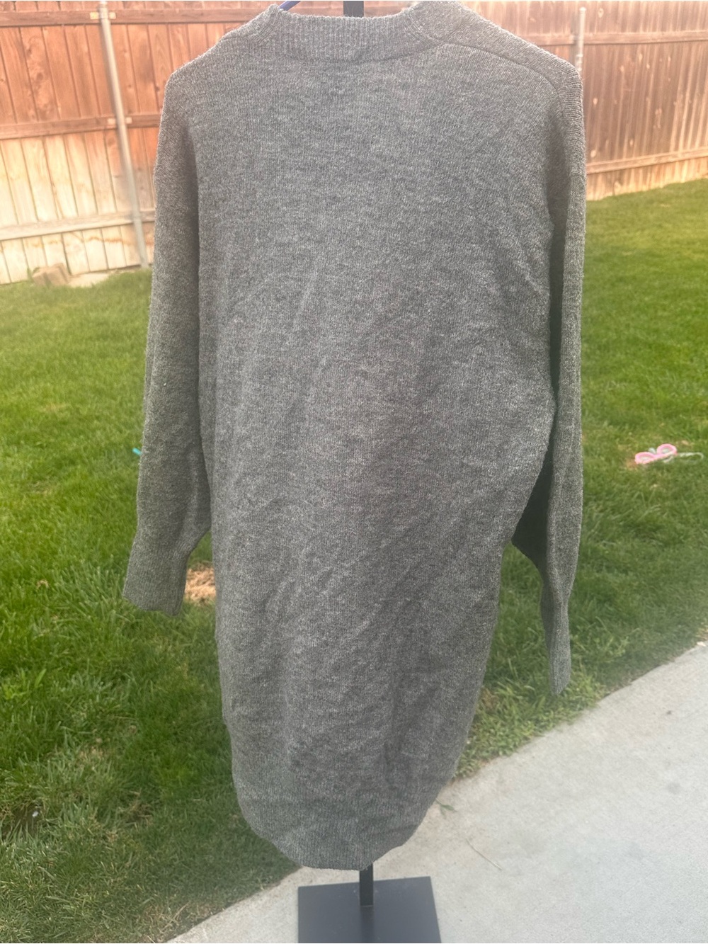 H&M medium warm cardigan - Picture 4 of 4